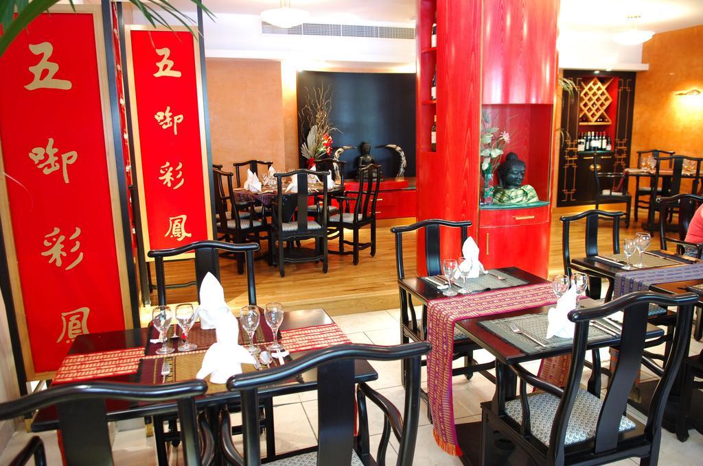 Fortina Spa Resort Sliema Restoran gambar A restaurant in Beijing