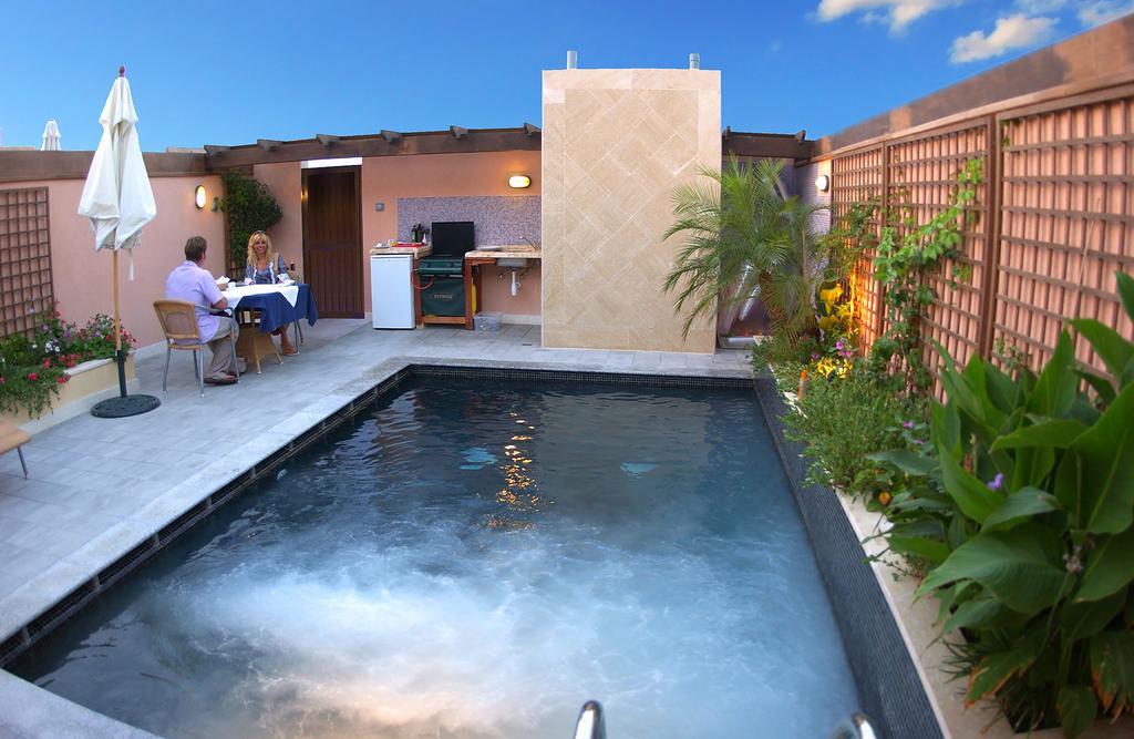 Fortina Spa Resort Sliema Luaran gambar A rooftop pool in Marrakech, Morocco