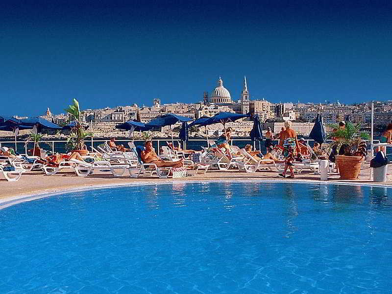 Fortina Spa Resort Sliema Luaran gambar View of the pool at the Westin St. George