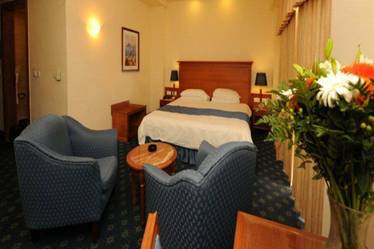 Fortina Spa Resort Sliema Luaran gambar A room at the hotel